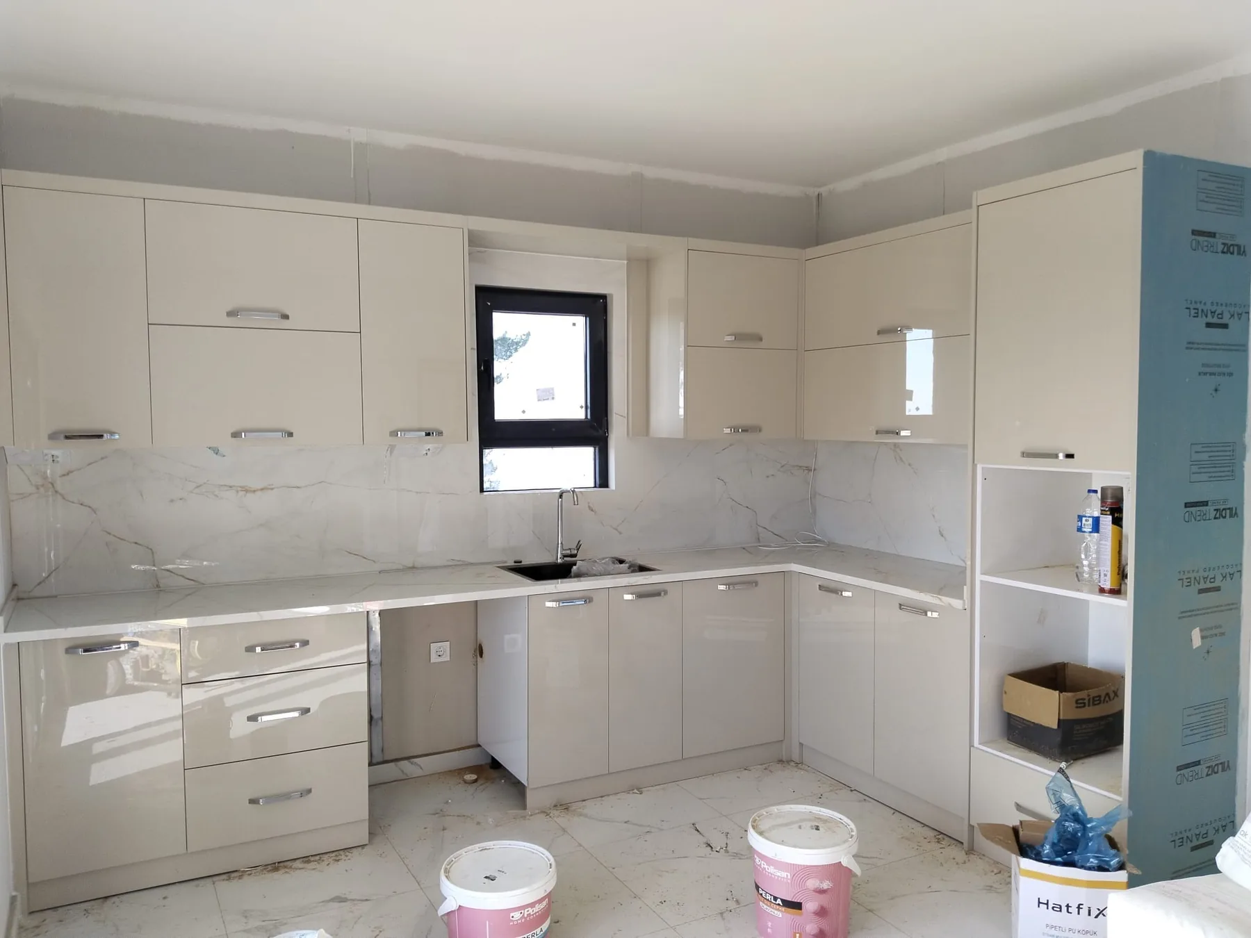 Mutfak dolapları uygulaması